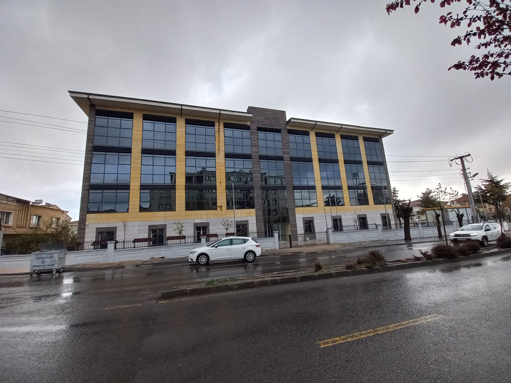 TAPU VE KADASTRO HİZMET BİNASI İNŞAATI İLE ALTYAPI VE ÇEVRE DÜZENLEME YAPIM İŞİ